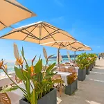 Apartment On The Sea - Happy
