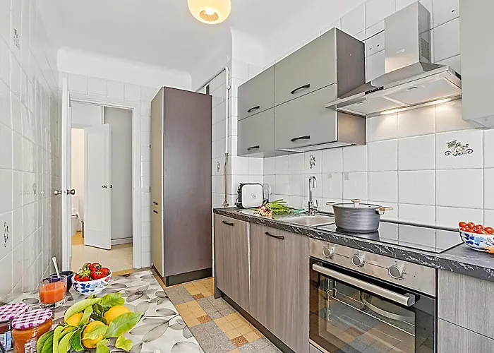 Apartment On The Sea - Happy