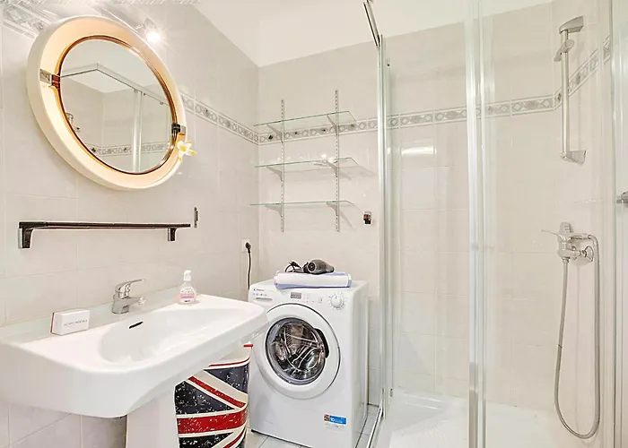 On The Sea - Happy * Menton